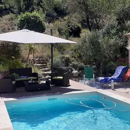 Paisible De Standing Avec Piscine