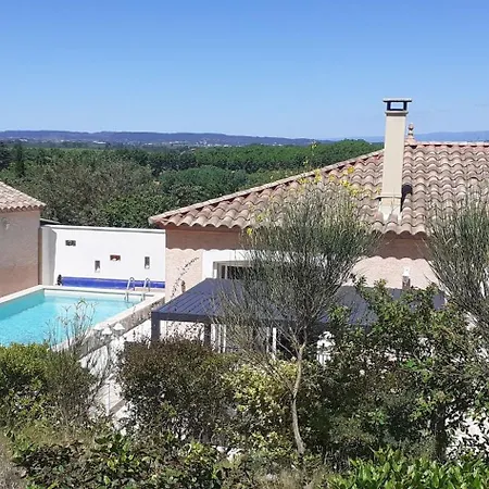 Paisible De Standing Avec Piscine * Ornaisons