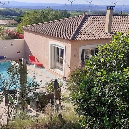 Paisible De Standing Avec Piscine Willa