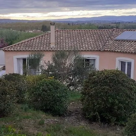 Paisible De Standing Avec Piscine Willa Ornaisons